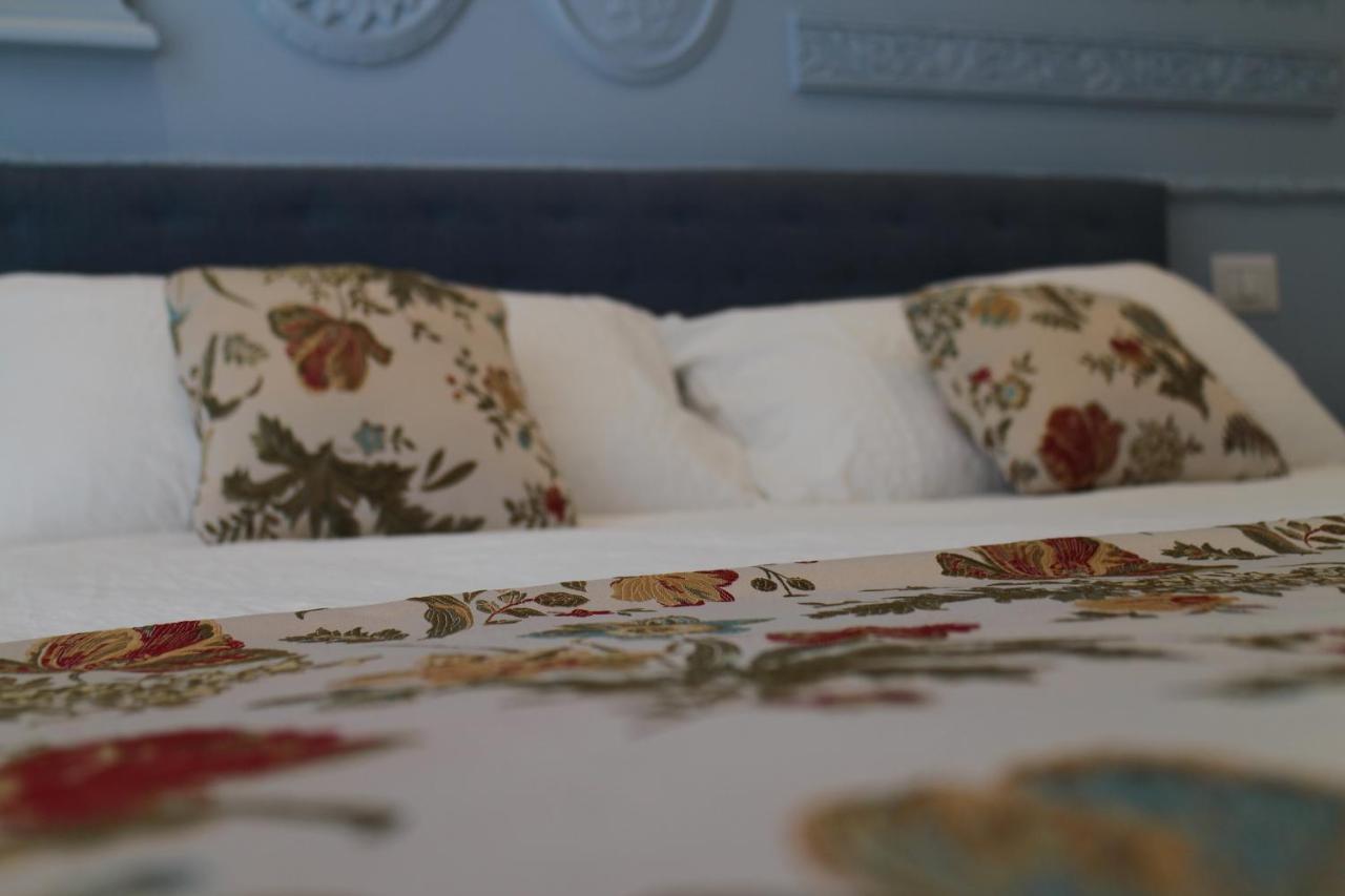 Il Cavaliere Bed And Breakfast Caserta Exterior photo